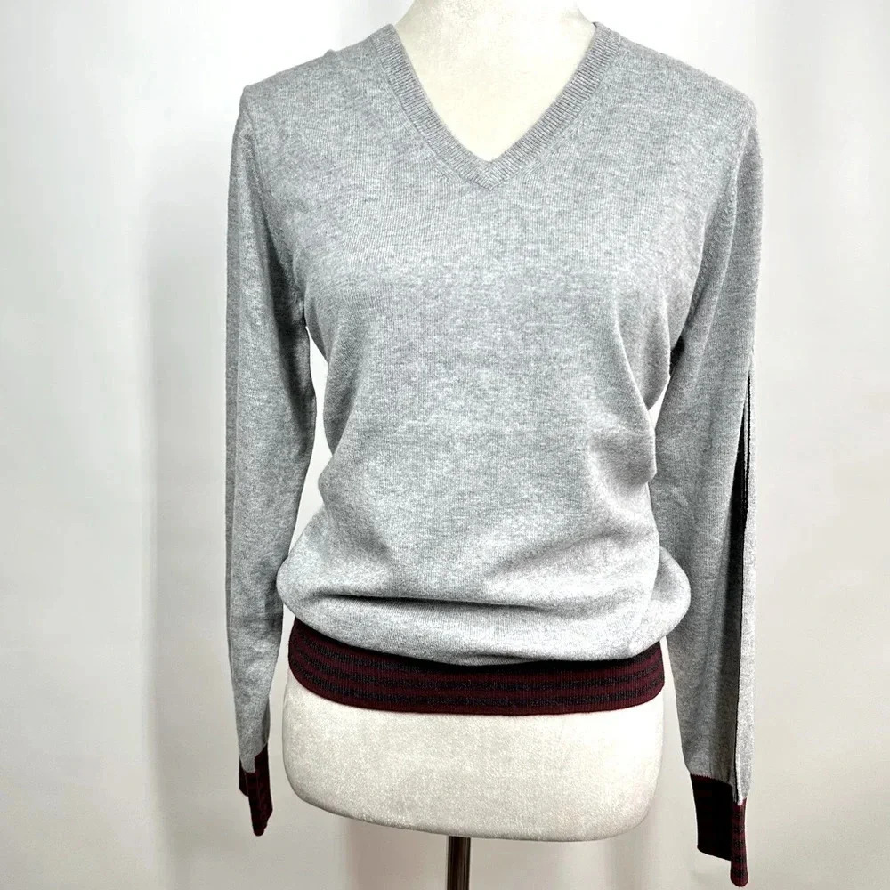 Ellen Degeneres Light Gray V-Neck Sweater with Burgundy Trim